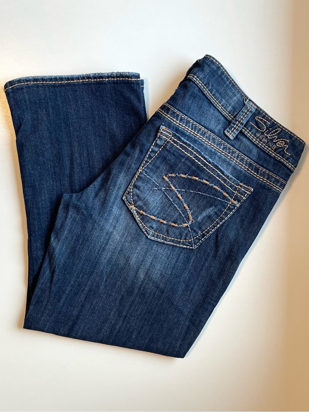 Silver Jeans Aiko Capri - Dark Wash & Chunky Stitching - Size 30